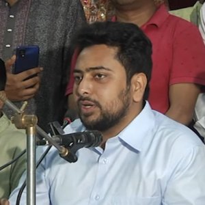 চাঁদাবাজ-দখলবাজদের শেষ দিন হবে ১২ ফেব্রুয়ারি: নাহিদ ইসলাম