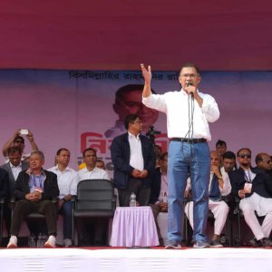 ক্ষমতায় গেলে দুর্নীতিবাজদের বিরুদ্ধে কঠোর ব্যবস্থা: তারেক রহমান