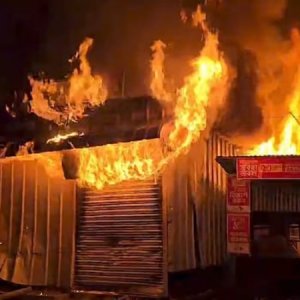 ভালুকায় স্বতন্ত্র প্রার্থীর ওপর বিএনপি নেতাকর্মীর হামলা, সংঘর্ষে আহত ৩০