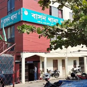 গাজীপুরে ককটেল ফাটিয়ে ২৪ লাখ টাকা ছিনতাই