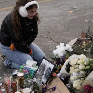 মিনিয়াপলিসে মার্কিন নাগরিক হত্যার পক্ষে  সাফাই ট্রাম্প প্রশাসনের