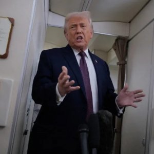 দক্ষিণ কোরিয়ার পণ্যে ২৫ শতাংশ শুল্ক আরোপের ঘোষণা ট্রাম্পের