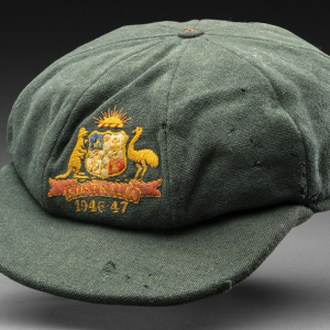 ব্র্যাডম্যানের ব্যাগি গ্রিন ৪ লাখ ৬০ হাজার অস্ট্রেলিয়ান ডলারে বিক্রি 