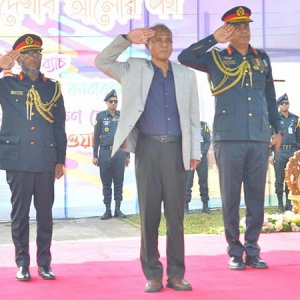 কারাগারে বন্দিদের নিরাপত্তা ও মানবাধিকার নিশ্চিত করতে হবে: স্বরাষ্ট্র উপদেষ্টা 