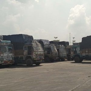 তিন মাস পর বেনাপোল স্থলবন্দর দিয়ে চাল আমদানি