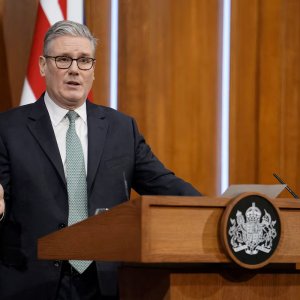 পশ্চিমা জোটে টানাপোড়েনের মধ্যেই চীন সফরে যাচ্ছেন স্টারমার