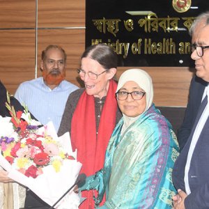 স্বাস্থ্যসেবা খাতে এনজিওদের কার্যক্রম বাড়ানোর আহ্বান উপদেষ্টার 