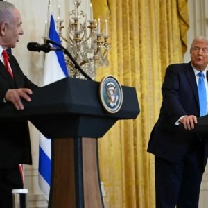 ইরানে মার্কিন হামলা চায় ইসরায়েল, কূটনীতি চান ট্রাম্প