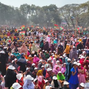 তারেক রহমান আসছেন, যশোরের সমাবেশস্থলে নেতাকর্মীদের ঢল