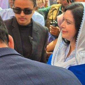 ড্যাবের আয়োজনে বিনামূল্যে ওষুধ বিতরণ করলেন ডা. জুবাইদা রহমান