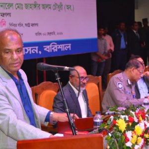 শান্তিপূর্ণ নির্বাচনের লক্ষ্যে সব প্রস্তুতি নেওয়া হয়েছে: স্বরাষ্ট্র উপদেষ্টা