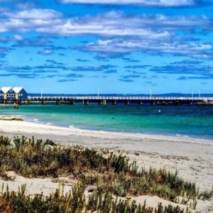 পরিবার বাঁচাতে অস্ট্রেলিয়ায় ‘সুপারহিউম্যান’ কিশোরের ৪ কিমি সাঁতার