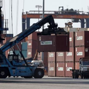 মার্কিন তেল, অস্ত্র ও উড়োজাহাজ কিনবে ভারত