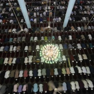 ইবাদত ও ক্ষমাপ্রার্থনায় পালিত হচ্ছে শবে বরাত