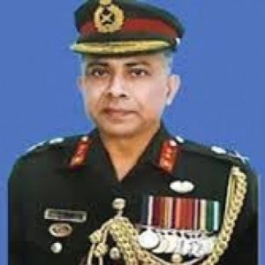 ডিজিএফআই’র সাবেক ডিজি সাইফুলের ব্যাংক হিসাব অবরুদ্ধ, স্ত্রী-কন্যাদের জমি জব্দ