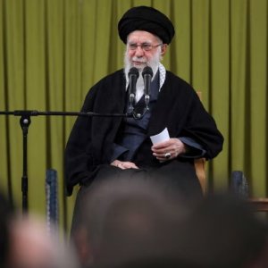 ওমানে বসছে যুক্তরাষ্ট্র ও ইরানের পরমাণু আলোচনা   