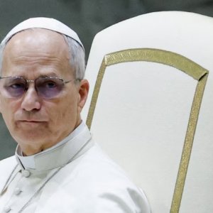 রাশিয়া ও যুক্তরাষ্ট্রকে ‘নিউ স্টার্ট’ চুক্তি নবায়নের আহ্বান পোপ লিওর