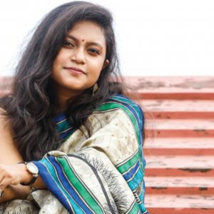 ‘লাগে উরাধুরা’ গায়িকার ফেরা, এআই দিয়ে ভিডিও