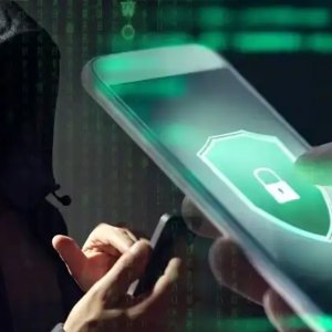 হ্যাকারদের ফাঁদে পড়ছে স্মার্টফোন ব্যবহারকারীরা, জেনে নিন সুরক্ষার উপায়