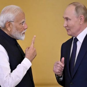 ভারতের রুশ তেল কেনা বন্ধের দাবি নিয়ে রাশিয়ার প্রতিক্রিয়া