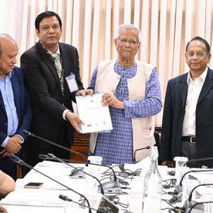 গৎবাঁধা নয়, প্রশিক্ষণ হতে হবে সমস্যা সমাধানের: প্রধান উপদেষ্টা 