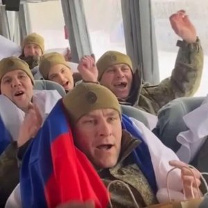 শান্তি আলোচনার মধ্যেই আবারও বন্দি বিনিময় করল রাশিয়া ও ইউক্রেন