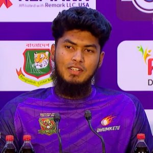 বিগ ব্যাশ থেকে ফিরে ৩ উইকেট নিয়ে যা বললেন রিশাদ