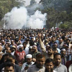 যমুনার সামনে থেকে সরে গেলেন আন্দোলনকারীরা