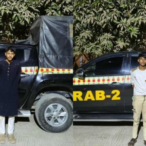 মোহাম্মদপুরে দিনদুপুরে তরুণকে কুপিয়ে হত্যাচেষ্টা, গ্রেফতার ২