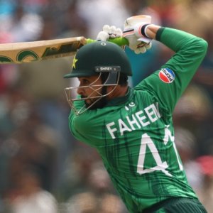 ক্যাচ ছেড়ে ম্যাচ হাতছাড়া ডাচদের, জয়ে শুরু পাকিস্তানের 