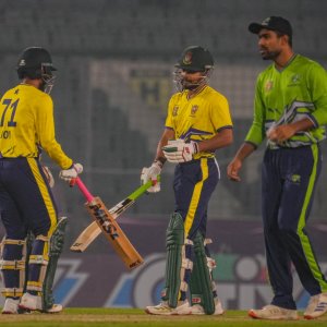 ফাইনালে দুর্বার একাদশ