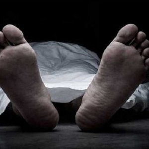 সূত্রাপুরে মেস থেকে জবি ছাত্রীর ঝুলন্ত মরদেহ উদ্ধার 