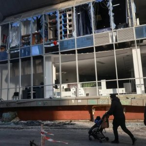 ইউক্রেনে রুশ হামলায় নারী ও শিশুসহ নিহত ৪