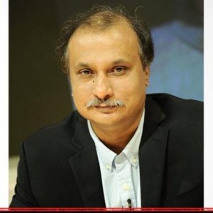 স্ত্রী -সন্তানসহ সাংবাদিক মোজাম্মেল হক বাবুর ১১ ব্যাংক হিসাব অবরুদ্ধ