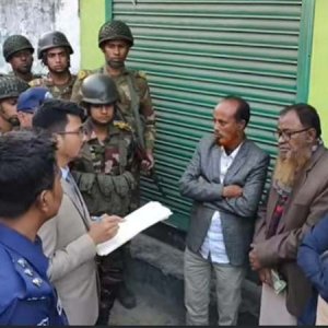 ভোটারদের মাঝে টাকা বিতরণ, ৩ জনকে কারাদণ্ড