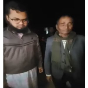 জামায়াত নেতার বাড়িতে খাবার খেতে যাওয়া দুই নির্বাচন কর্মকর্তা আটক