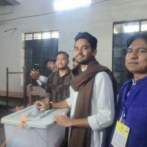 খুবই সুষ্ঠু পরিবেশে নির্বাচন অনুষ্ঠিত হচ্ছে: আসিফ মাহমুদ সজীব ভূঁইয়া