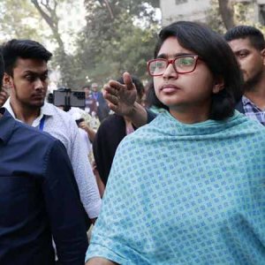 পোলিং এজেন্ট বের করে দেওয়ার অভিযোগ তাসনিম জারার