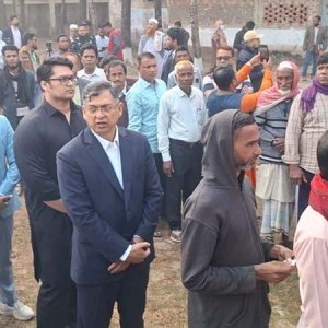 ভোটের পরিবেশ সুন্দর, লাইনে সবার শেষে দাঁড়িয়ে ভোট দিলাম: সালাহউদ্দিন