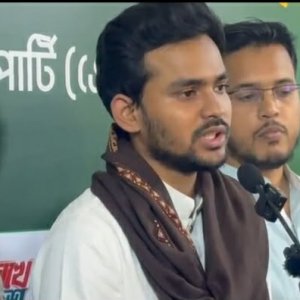 নির্বাচন ঘিরে ৫ আগস্টের আগের মতো শঙ্কাজনক পরিস্থিতি দেখা যাচ্ছে: আসিফ মাহমুদ