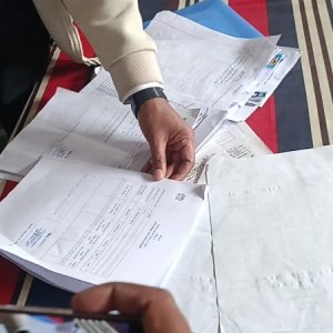 ভোট গণনার আগেই রেজাল্ট শিটে স্বাক্ষর, প্রিসাইডিং কর্মকর্তাকে প্রত্যাহার