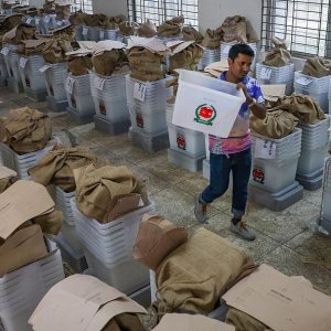 কেন্দ্রে সরাসরি ভোট ও প্রবাসীদের পোস্টাল ব্যালটে ইতিহাস গড়লো বাংলাদেশ: কমনওয়েলথ