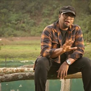 প্রিয়’র ‘ভেজা কাক’ এবং...