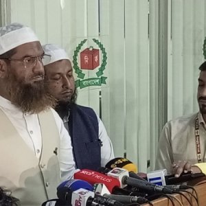 ভোট গণনায় ‘ইঞ্জিনিয়ারিংয়ের’ অভিযোগ মামুনুল হকের