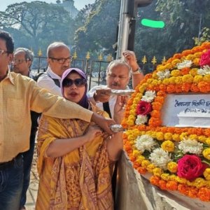 স্বৈরাচার বিরোধী দিবসে ছাত্র পরিষদের শ্রদ্ধা