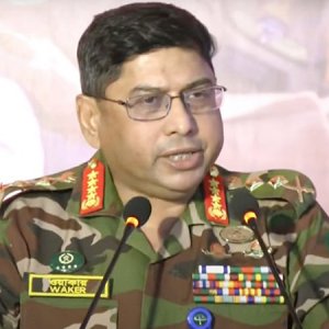 নতুন সরকারের শপথের পর ব্যারাকে ফিরবে সেনাবাহিনী: সেনাপ্রধান