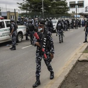 নাইজেরিয়ায় বন্দুকধারীদের গুলিতে নিহত ৩২