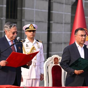 বুধবার সচিবালয়ে নিজ দফতরে যাবেন প্রধানমন্ত্রী তারেক রহমান 