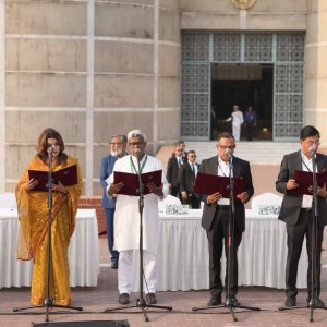 শপথ গ্রহণ করলেন ২৫ মন্ত্রী ও ২৪ প্রতিমন্ত্রী  