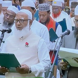 শপথ নিলেন জামায়াতের নবনির্বাচিতরা